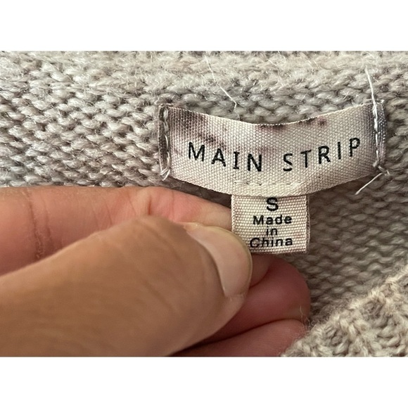 Main Strip Women’s Size Small Beige Gray Tie Dye Sweater Arm Cutouts. - Picture 4 of 5